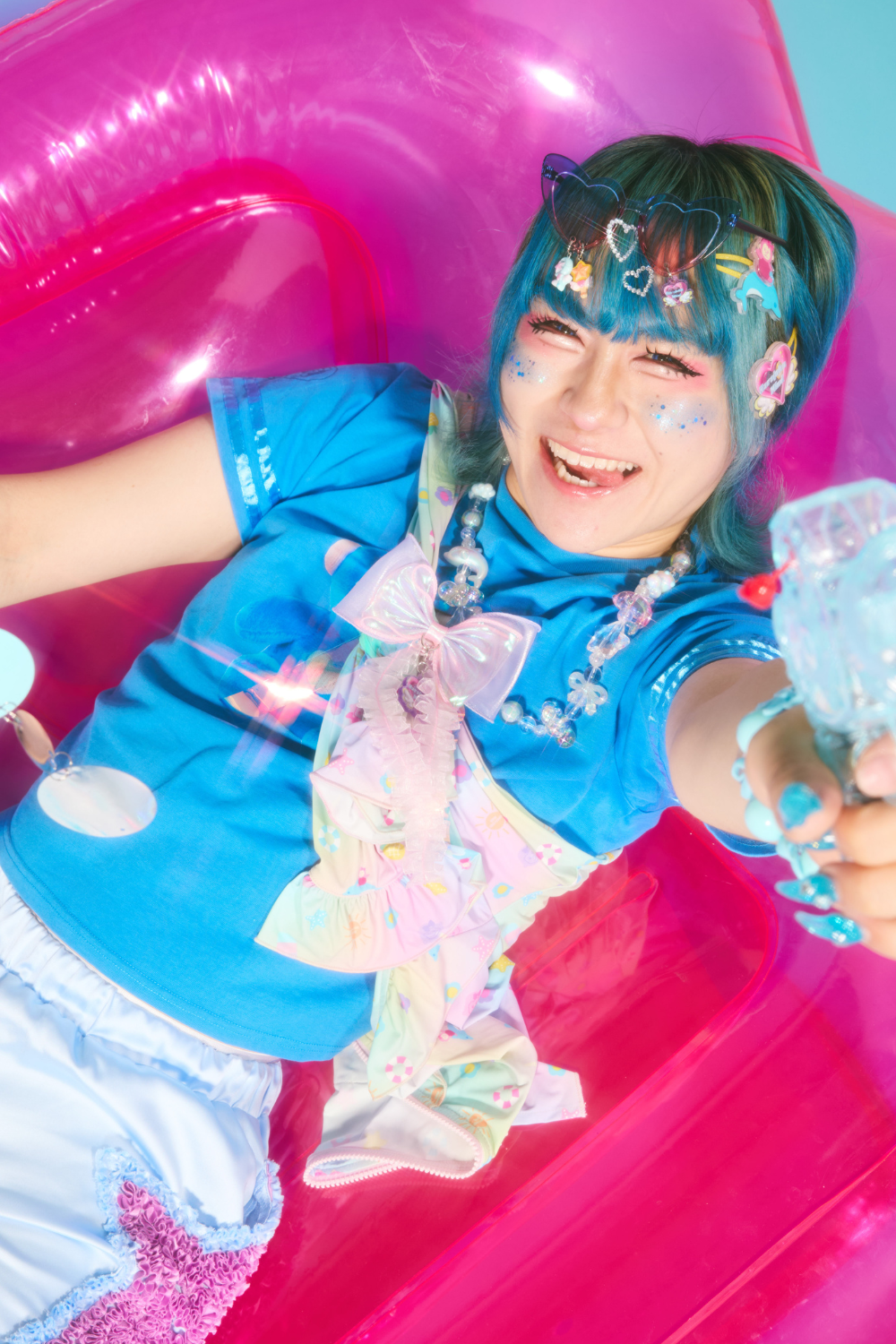 リボンブローチ